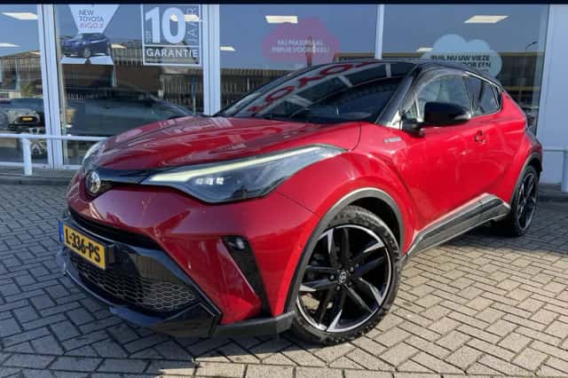 Toyota C-HR (2021) thumbnail 1