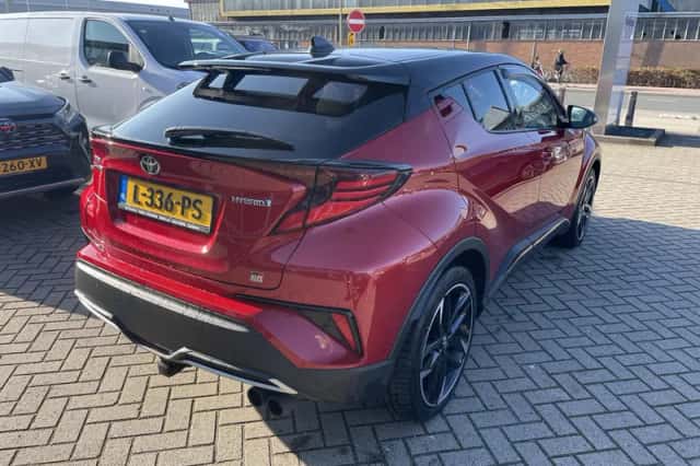 Toyota C-HR (2021) thumbnail 27
