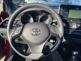 Toyota C-HR (2021) thumbnail 8