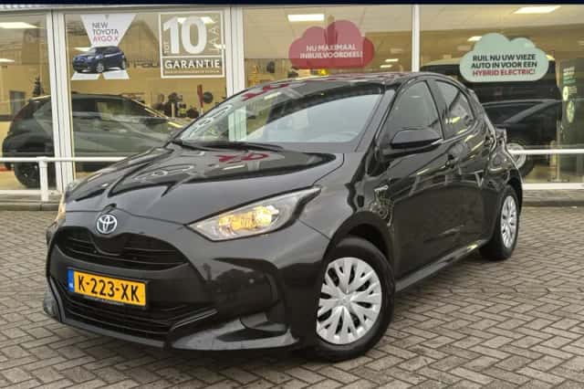 Toyota Yaris (2021) thumbnail 1