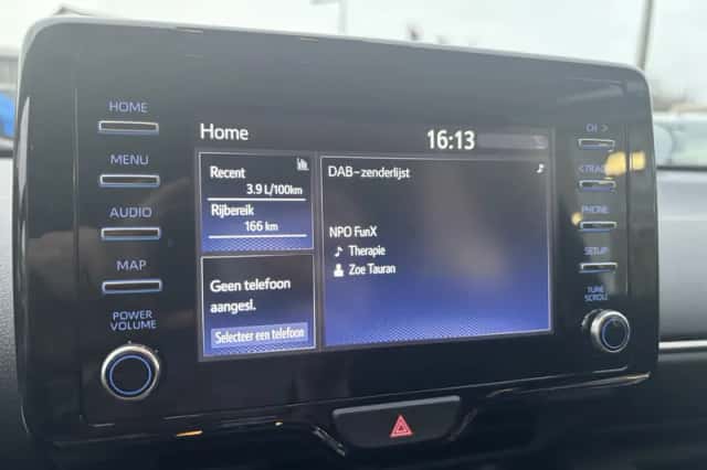 Toyota Yaris (2021) thumbnail 13