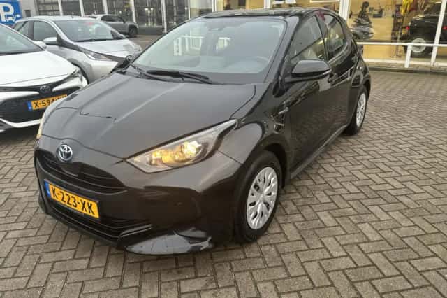 Toyota Yaris (2021) thumbnail 17