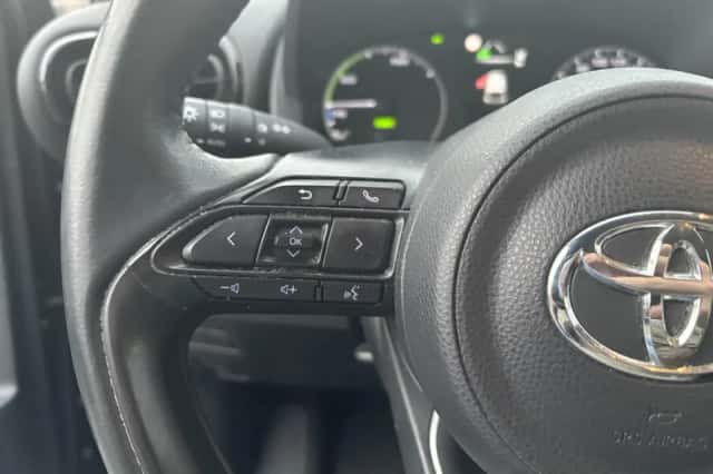 Toyota Yaris (2021) thumbnail 9