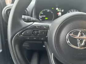 Toyota Yaris (2021) thumbnail 9