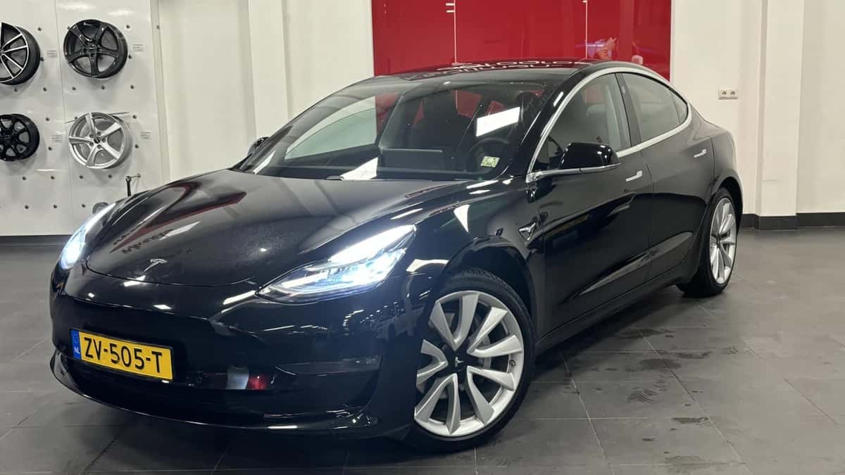 Tesla Model 3 (2019) — foto 1