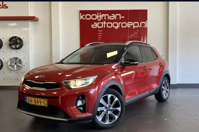 Kia Stonic (2018) thumbnail 1