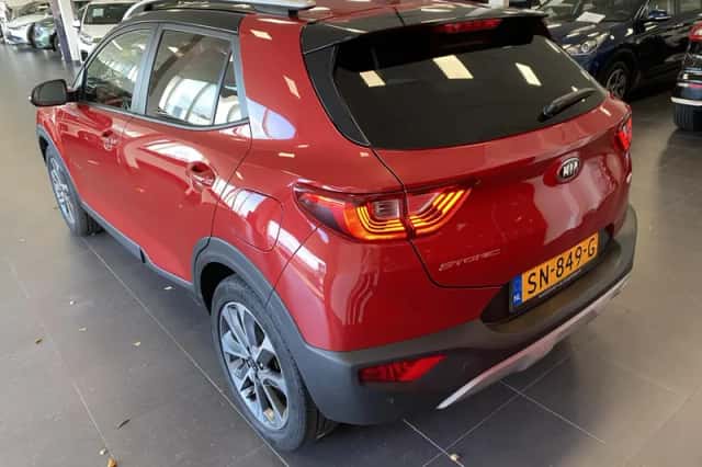 Kia Stonic (2018) thumbnail 17