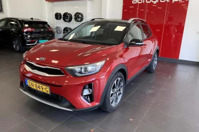 Kia Stonic (2018) thumbnail 18