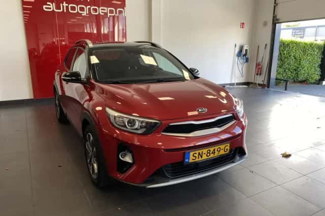 Kia Stonic (2018) thumbnail 20
