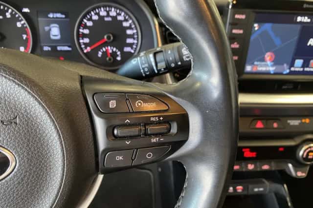 Kia Stonic (2018) thumbnail 7