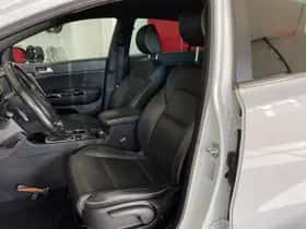 Kia Sportage (2016) thumbnail 2