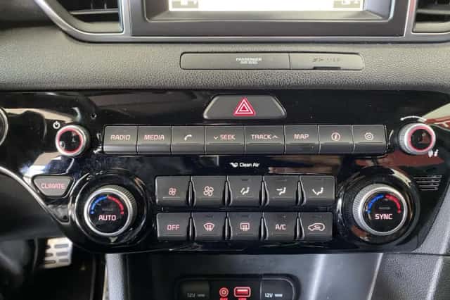 Kia Sportage (2016) thumbnail 14