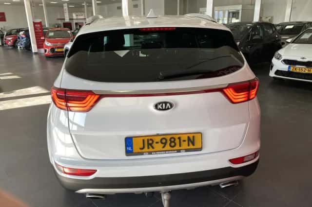 Kia Sportage (2016) thumbnail 17