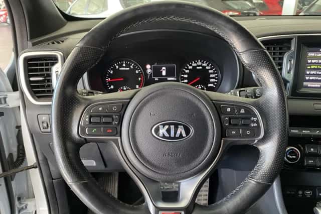 Kia Sportage (2016) thumbnail 5