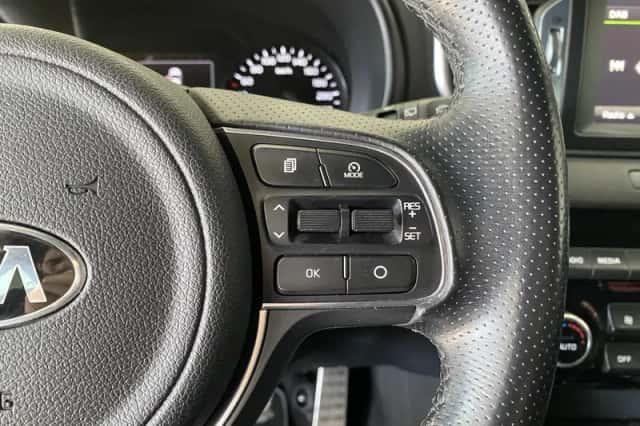 Kia Sportage (2016) thumbnail 8
