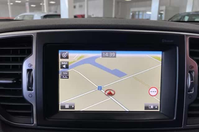 Kia Sportage (2016) thumbnail 10