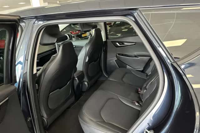 Kia EV6 (2022) thumbnail 13