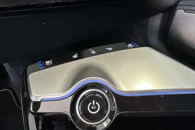 Kia EV6 (2022) thumbnail 9
