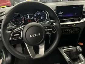 Kia Ceed Sportswagon (2024) thumbnail 4