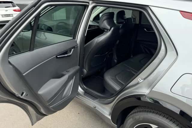 Kia Niro (2025) thumbnail 14