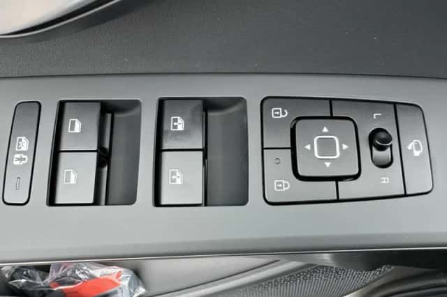 Kia Niro (2025) thumbnail 17