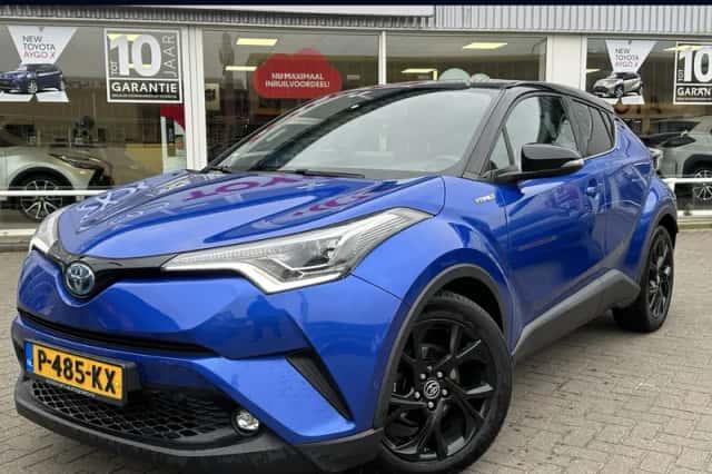 Toyota C-HR (2019) thumbnail 1