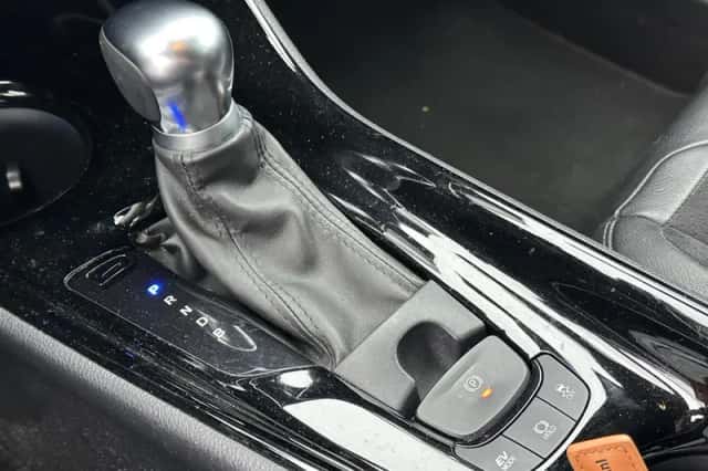 Toyota C-HR (2019) thumbnail 21