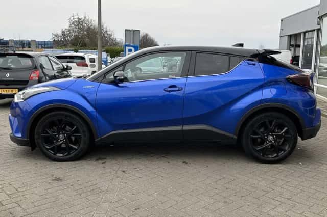 Toyota C-HR (2019) thumbnail 26