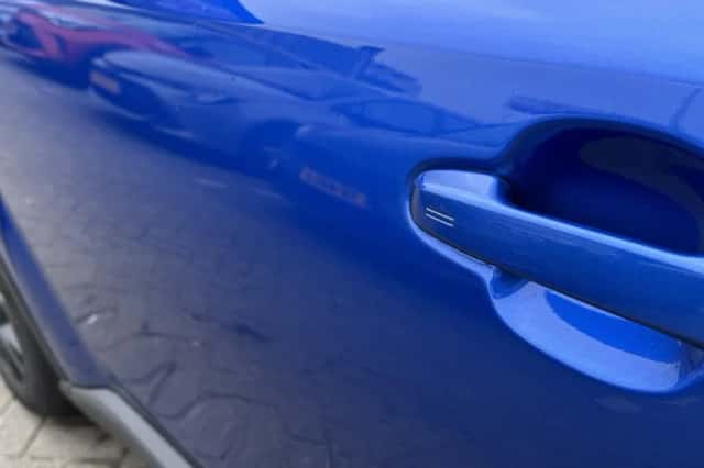 Toyota C-HR (2019) thumbnail 32