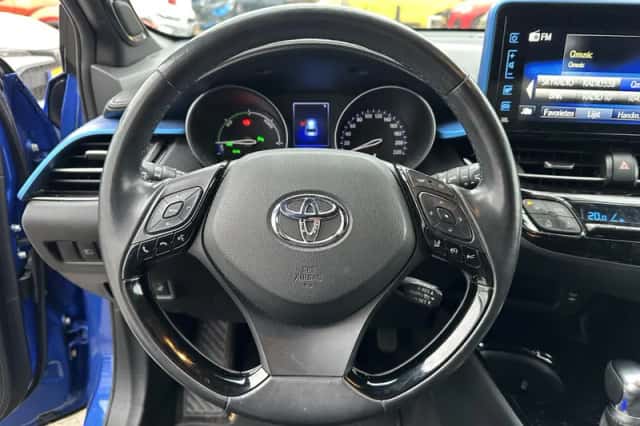 Toyota C-HR (2019) thumbnail 7