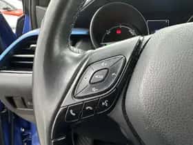 Toyota C-HR (2019) thumbnail 9