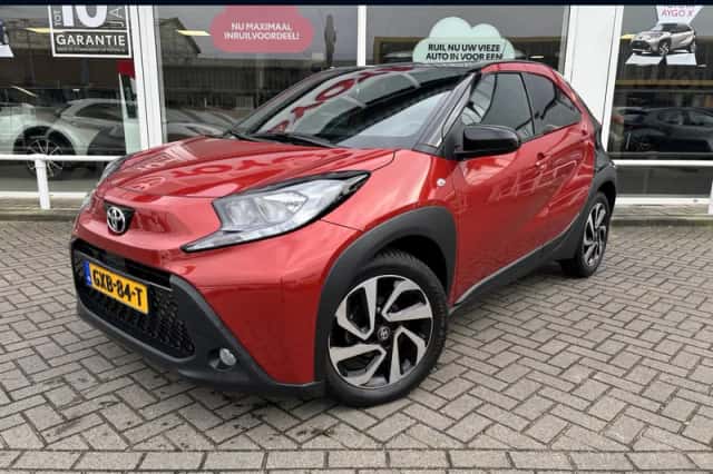 Toyota Aygo (2023) thumbnail 1