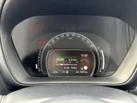 Toyota Aygo (2023) thumbnail 5