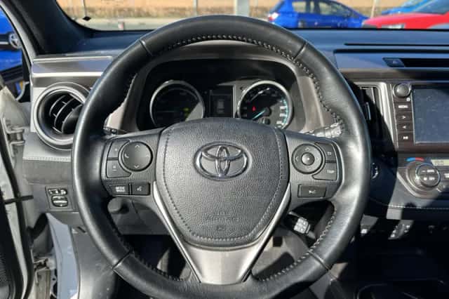 Toyota RAV4 (2018) thumbnail 13