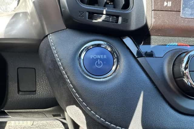 Toyota RAV4 (2018) thumbnail 14