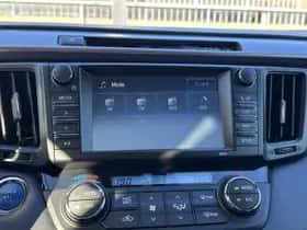 Toyota RAV4 (2018) thumbnail 15