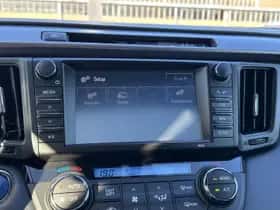 Toyota RAV4 (2018) thumbnail 18
