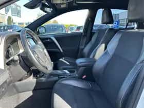Toyota RAV4 (2018) thumbnail 3