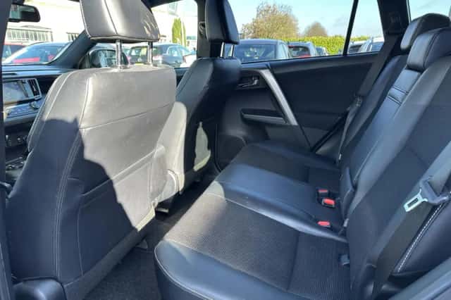 Toyota RAV4 (2018) thumbnail 22