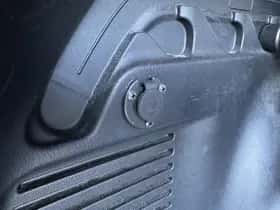 Toyota RAV4 (2018) thumbnail 25