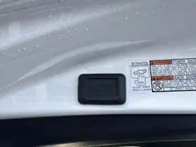 Toyota RAV4 (2018) thumbnail 26