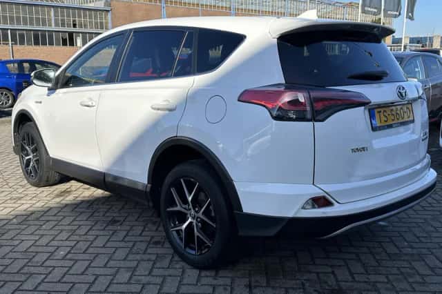 Toyota RAV4 (2018) thumbnail 28