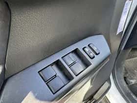 Toyota RAV4 (2018) thumbnail 4