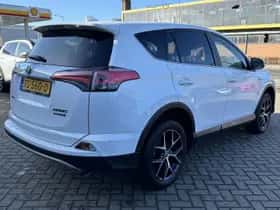Toyota RAV4 (2018) thumbnail 32