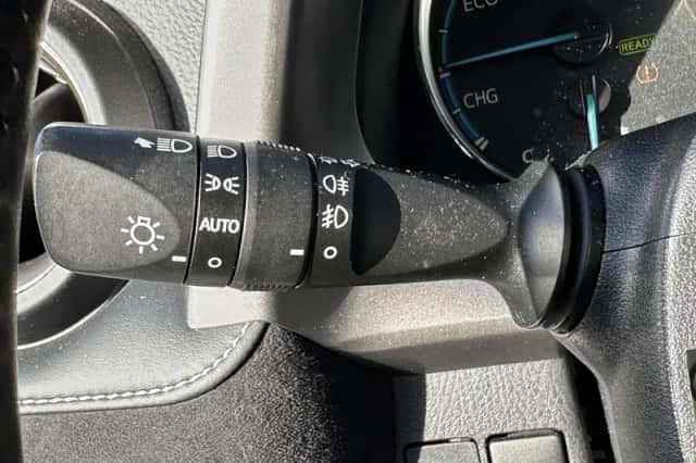 Toyota RAV4 (2018) thumbnail 10