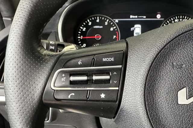 Kia Stinger (2022) thumbnail 11