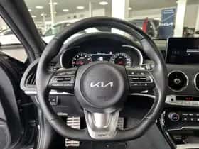 Kia Stinger (2022) thumbnail 15