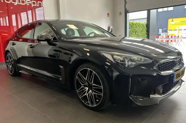Kia Stinger (2022) thumbnail 32
