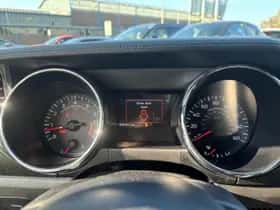 Ford Mustang (2016) thumbnail 5