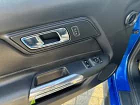 Ford Mustang (2016) thumbnail 7